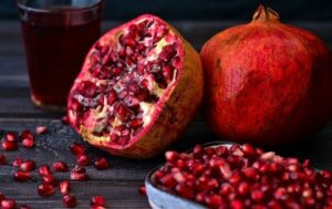 How to cut pomegranate