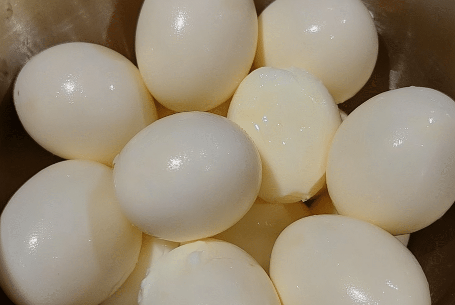 hard boild peeled eggs
