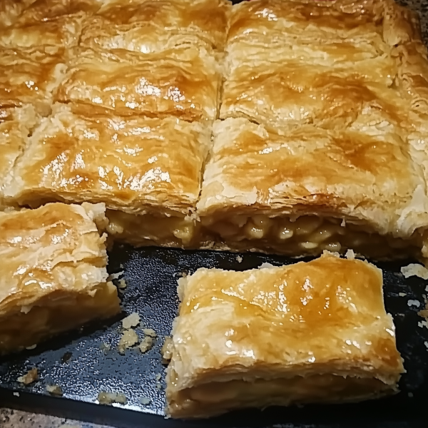 my grandmas apple strudel 1