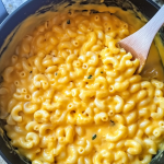 One Pot Creamy Mac and Cheese 1
