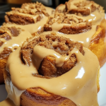 Biscoff Cookie Butter Cinnamon Rolls 1