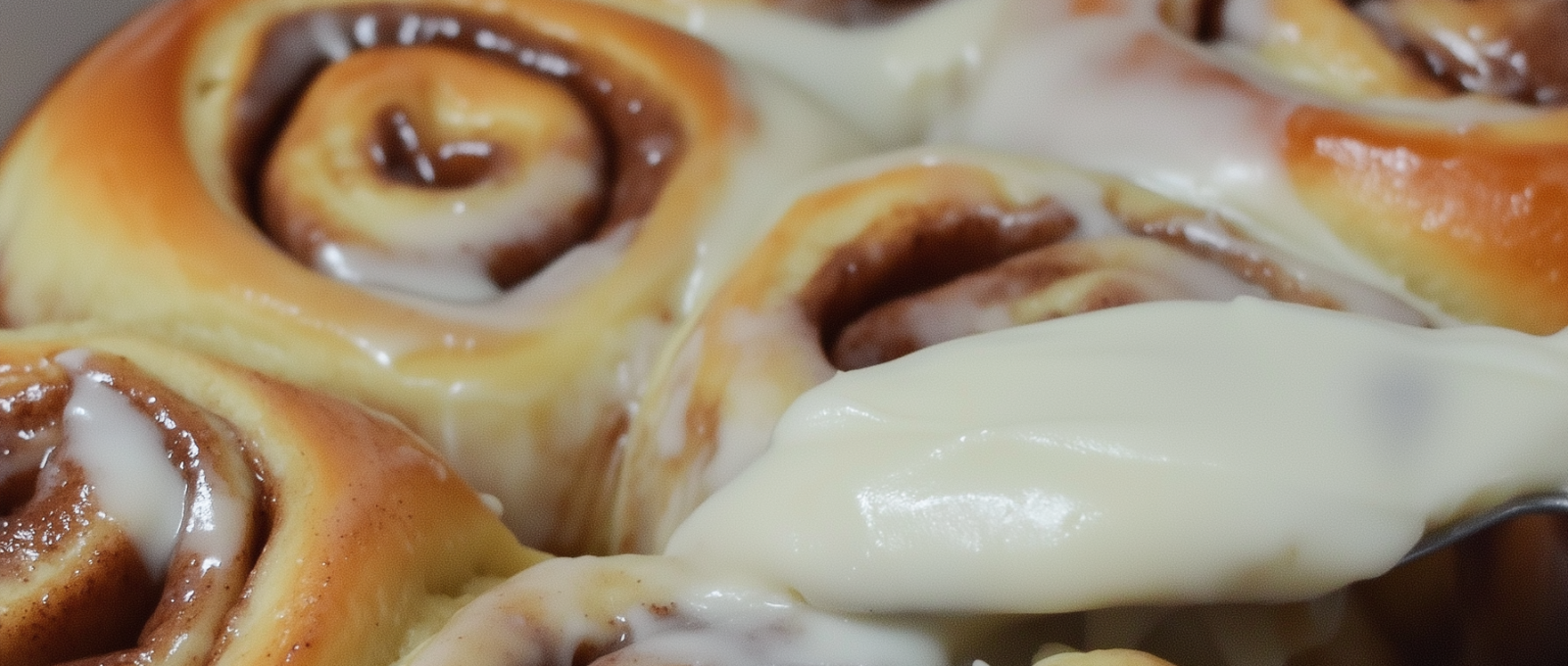 The Best Cinnamon Rolls 1
