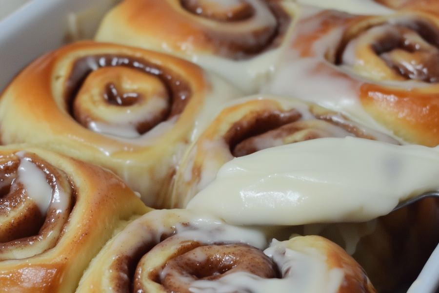 The Best Cinnamon Rolls 1