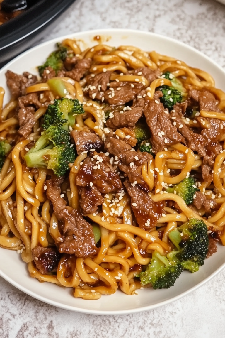 Beef and Broccoli Lo Mein Noodles 1
