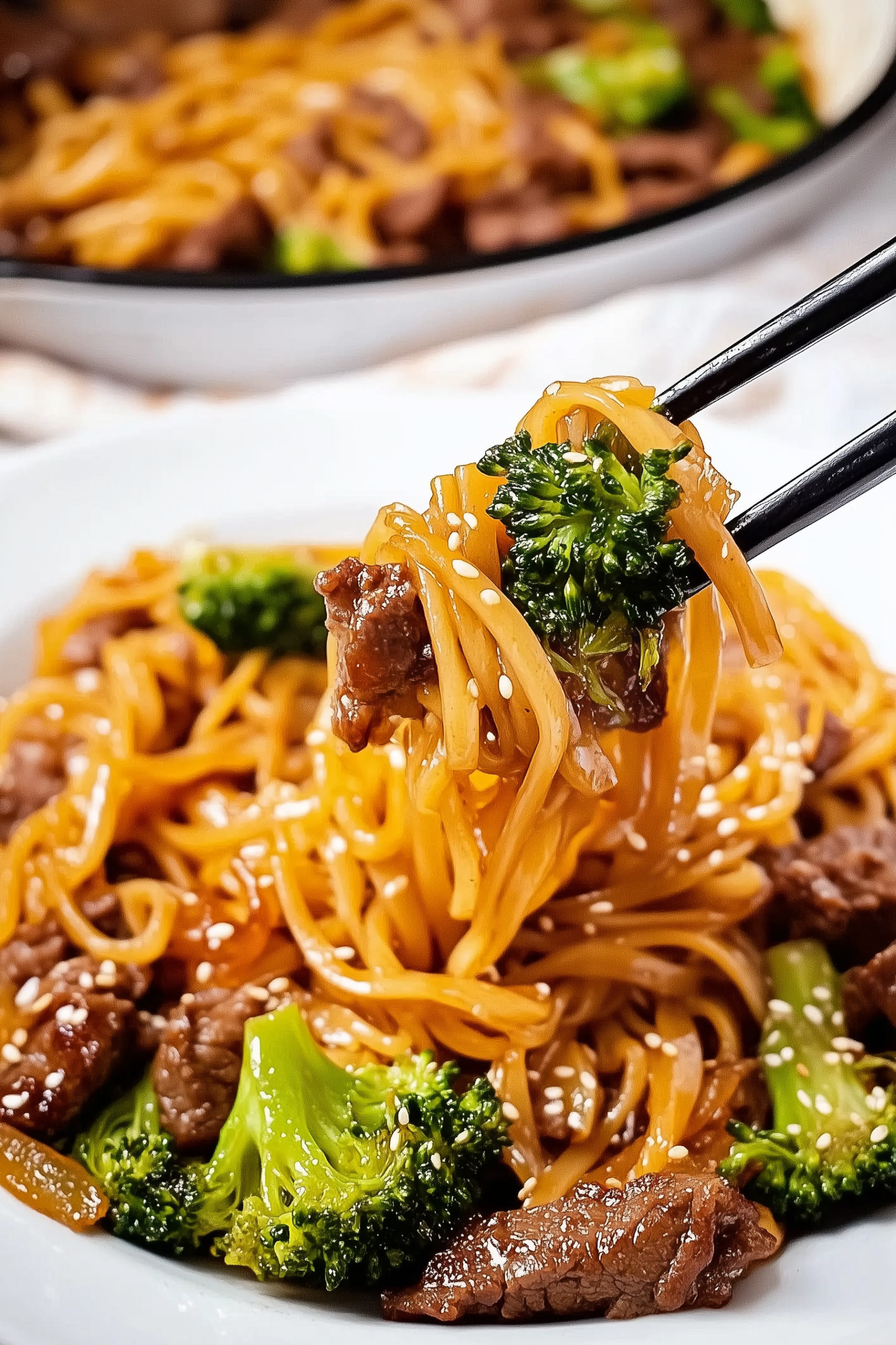 Beef and Broccoli Lo Mein Noodles 2 scaled