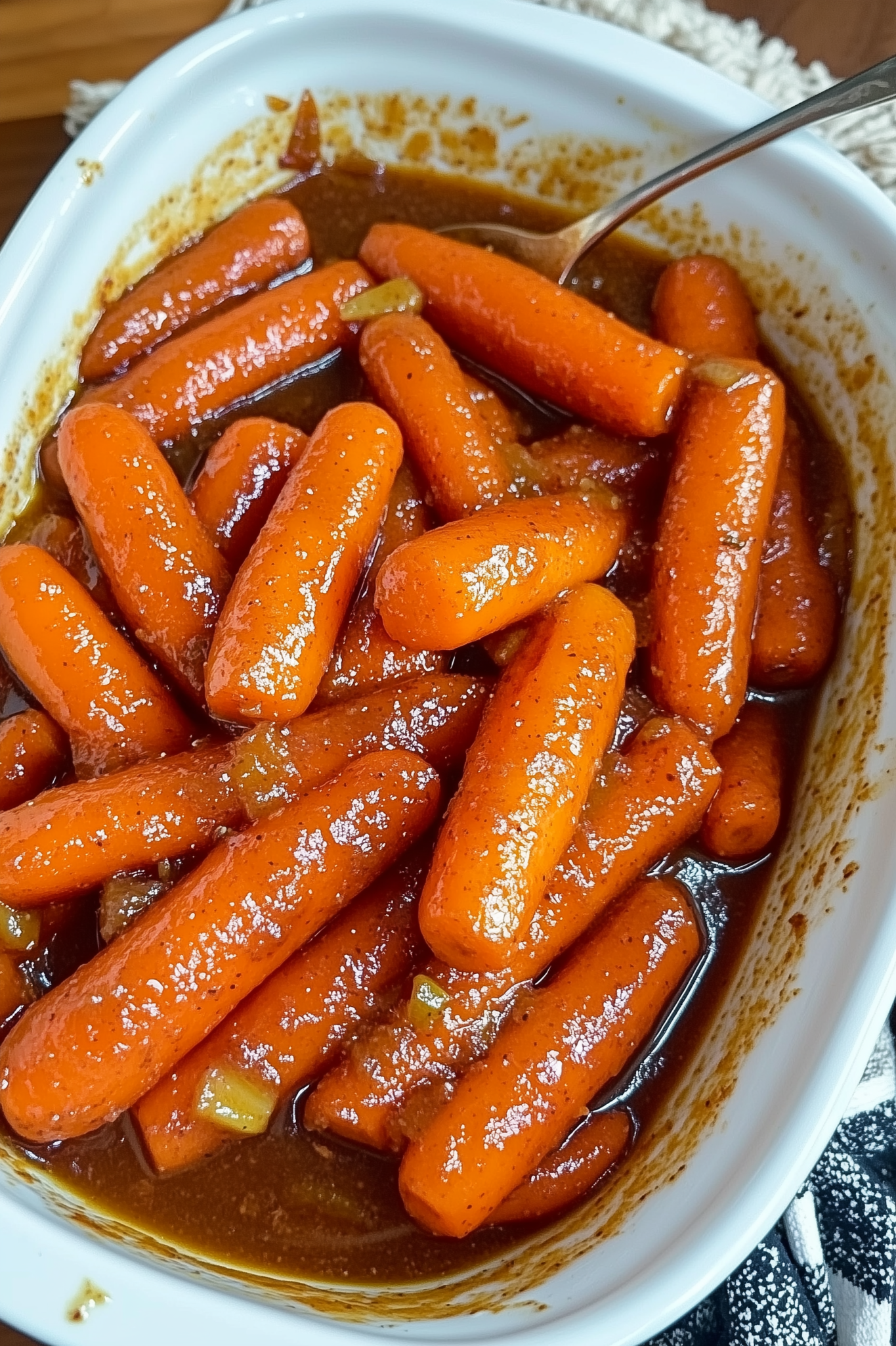 Slow Cooker Maple & Brown Sugar Glazed Carrots